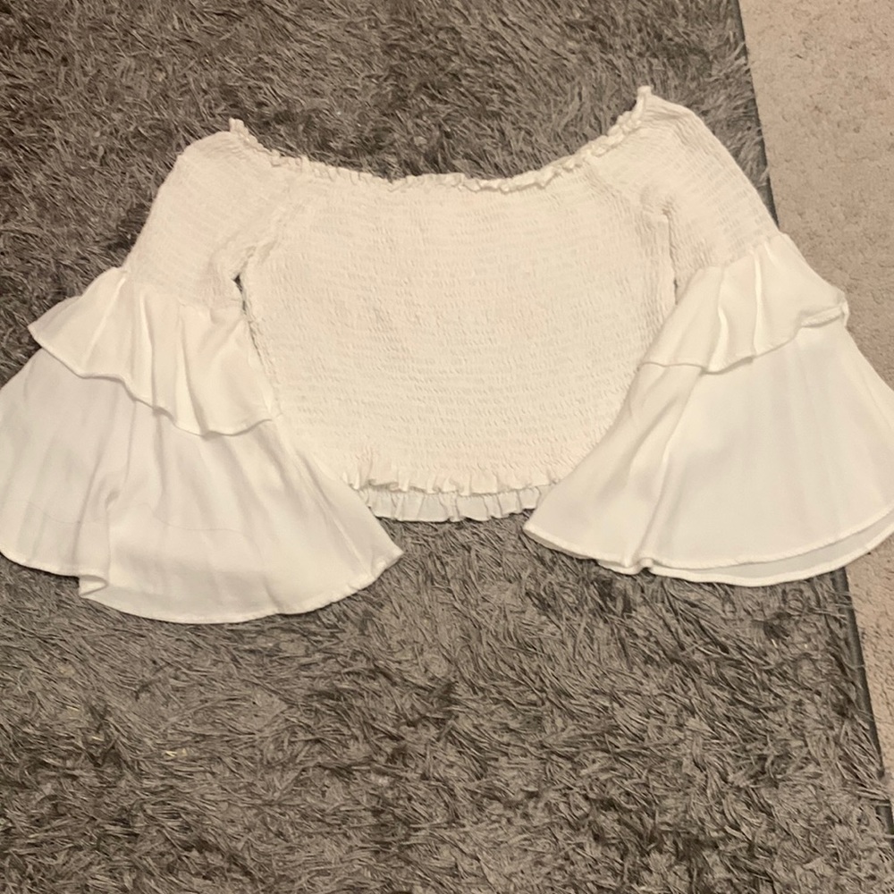 White Rubbed Flare Sleeve Blouse Crop Top